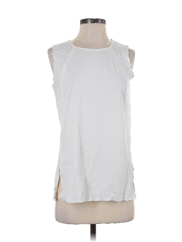 Hurry In Sleeveless Blouse